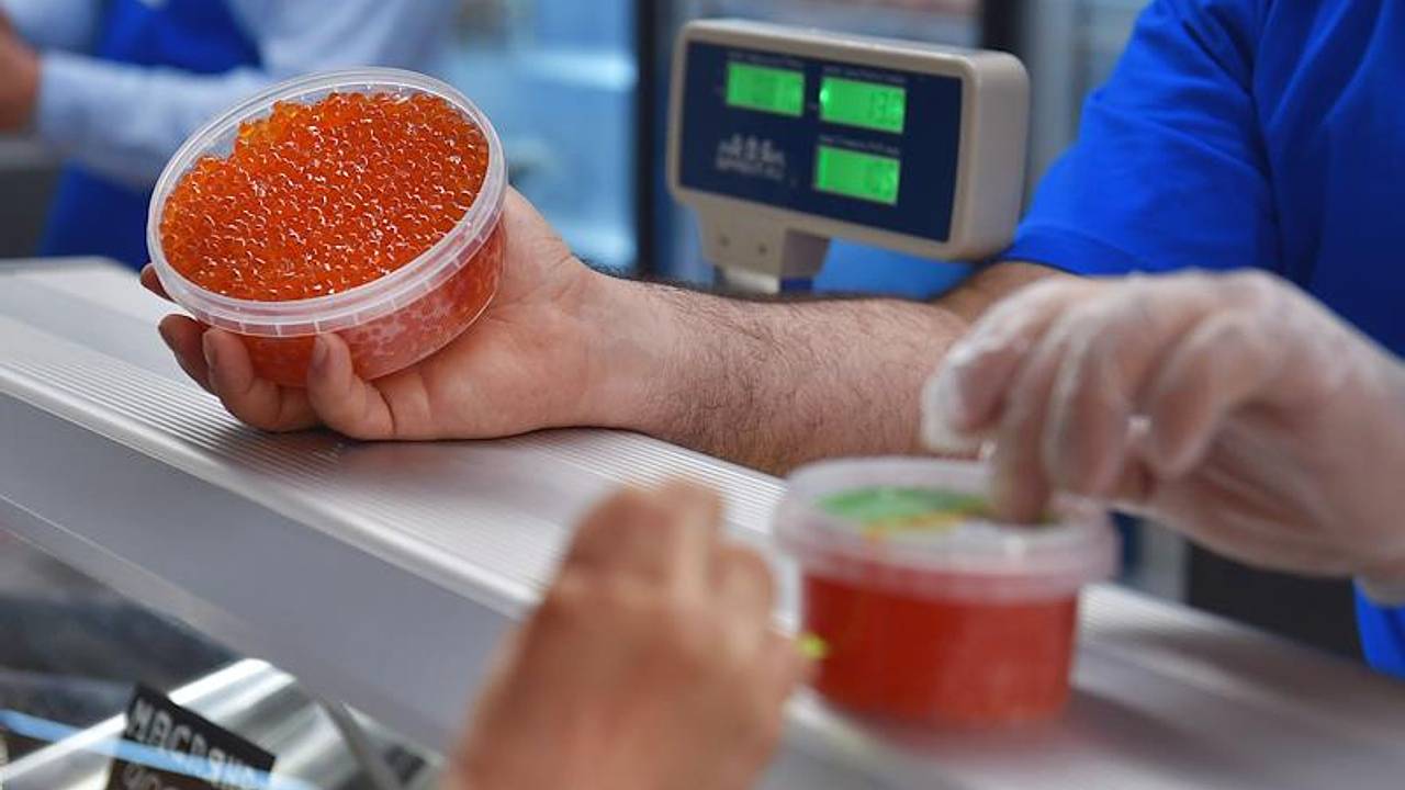 Цена популярного деликатеса в России превысила 20 тысяч рублей за килограмм