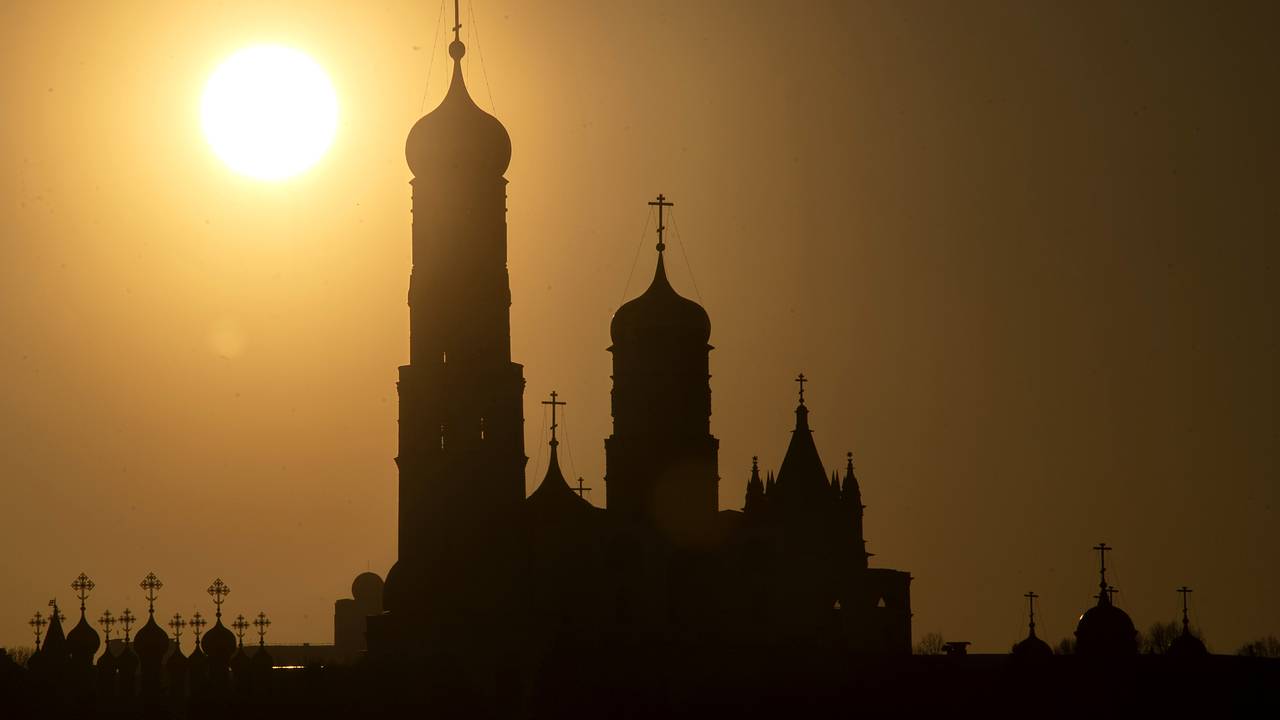 В РПЦ заявили о «проклятой жизни» богатых людей