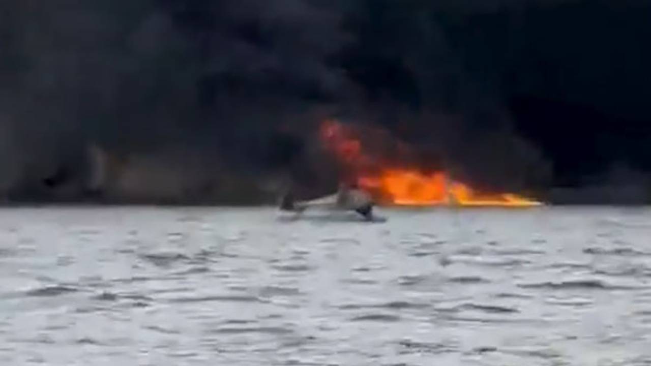 Самолет с 11 пассажирами на борту загорелся после аварийной посадки в США и попал на видео