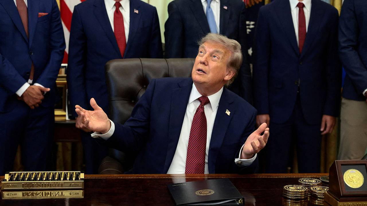 Трамп пригрозил двум странам пошлинами Трамп пригрозил двум странам пошлинами