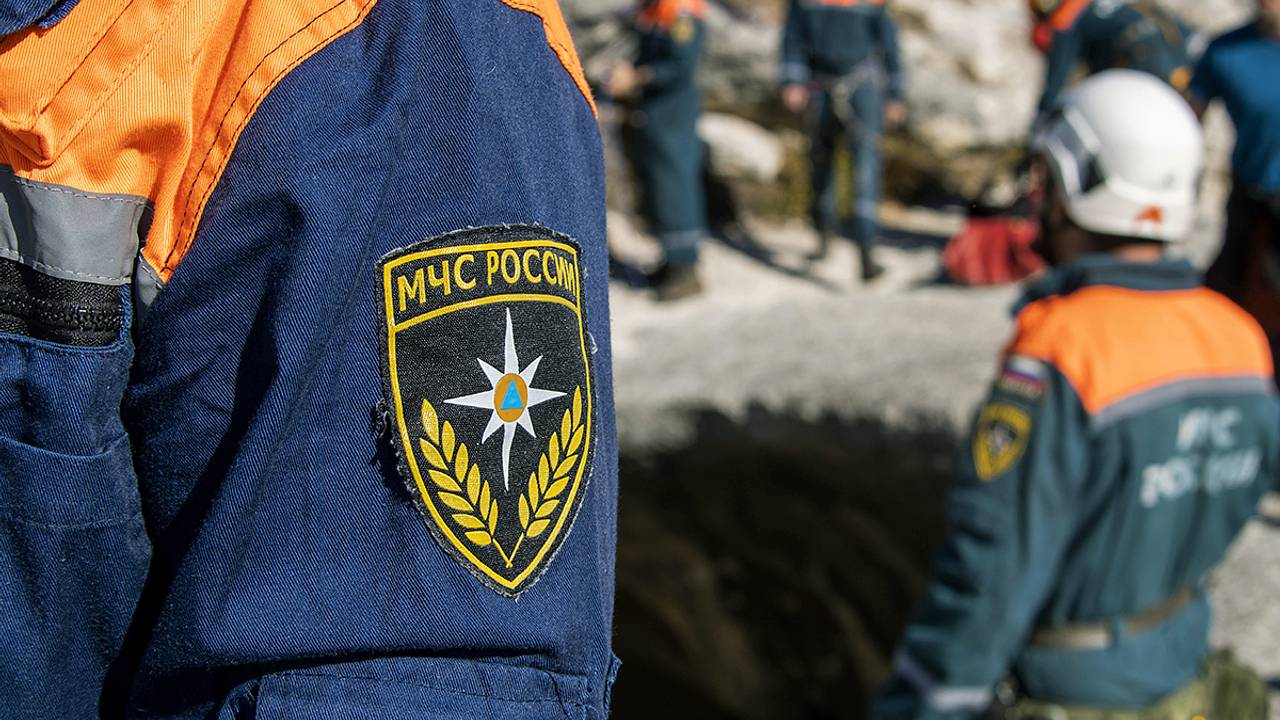 Тела альпинистов не смогли эвакуировать с Эльбруса из-за погоды
