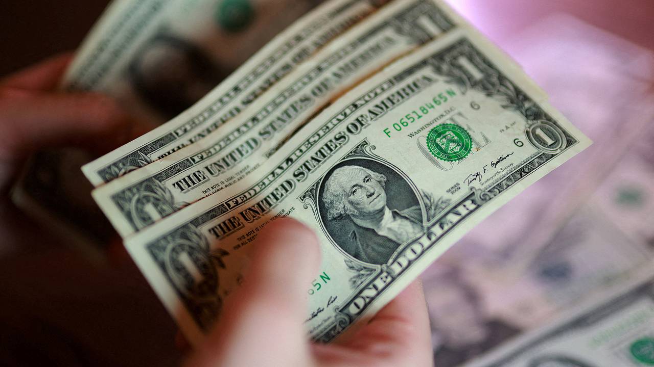 Новые санкции США против России ударят по доллару Новые санкции США против России ударят по доллару