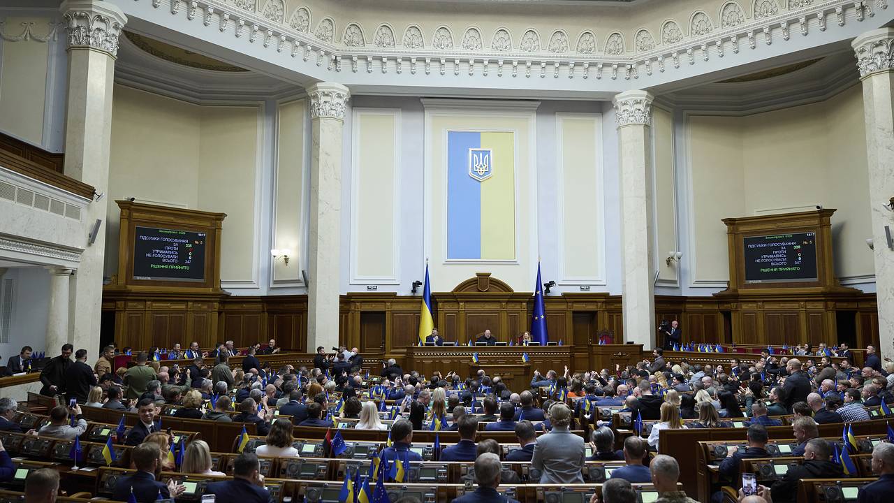 Путин сравнил украинское руководство с пауками в банке