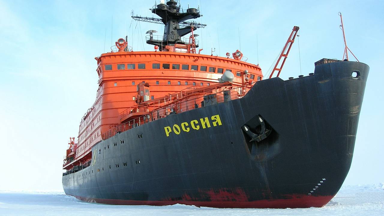 Путин высказался об уникальности ледокольного флота России