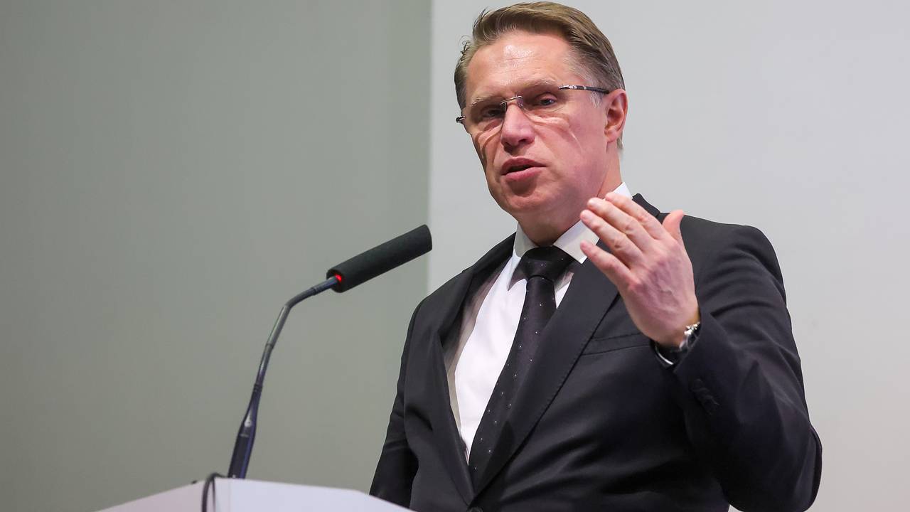 Министр здравоохранения обратился к мужчинам в России