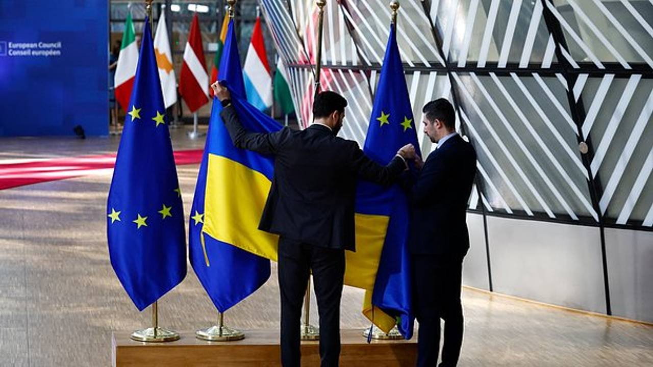 Рекордное число польских граждан проголосовало против вступления Украины в ЕС