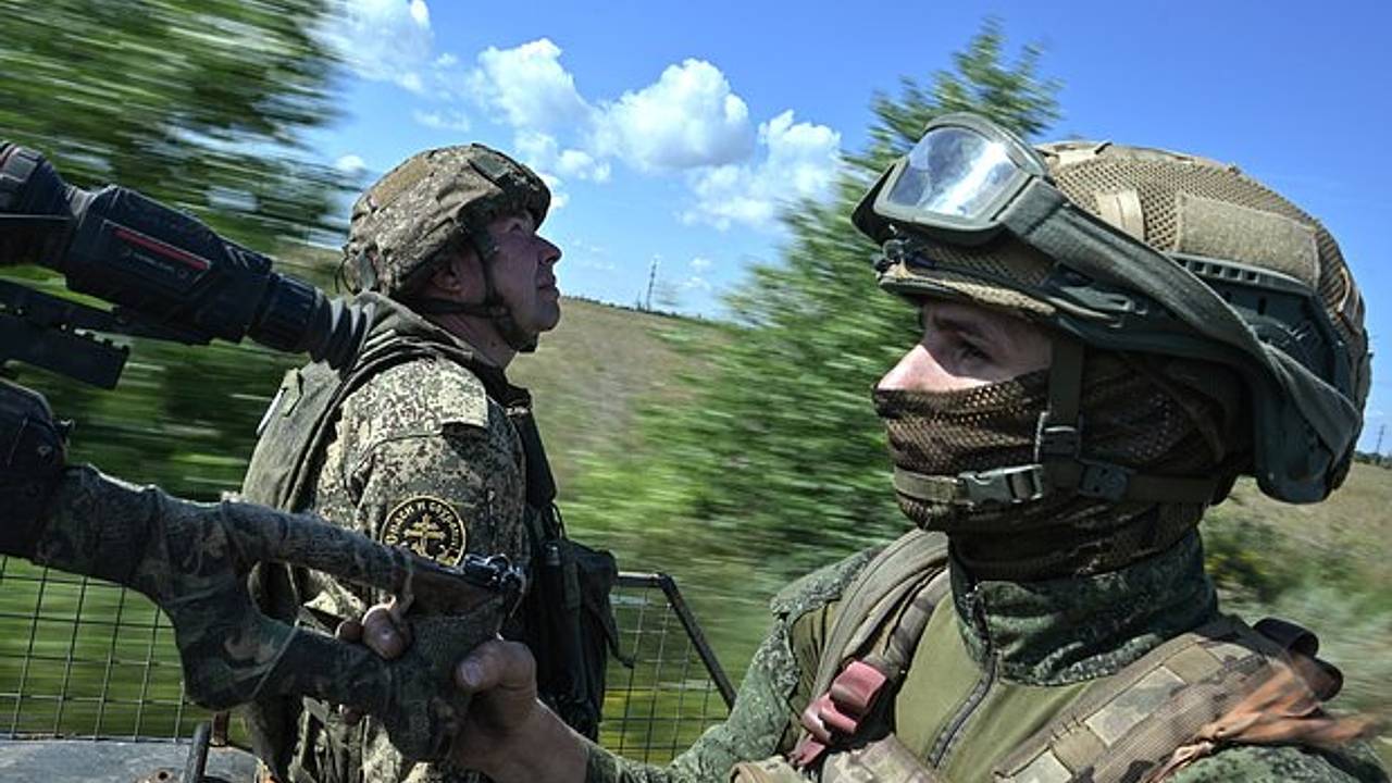 Российские военные практически уничтожили ВСУ у Старого Каравана Российские военные практически уничтожили ВСУ у Старого Каравана