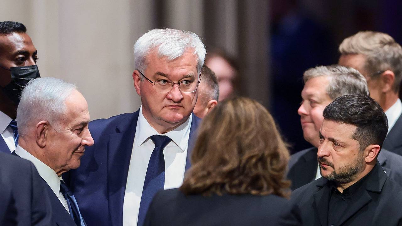 Названо ударившее по имиджу Зеленского событие Названо ударившее по имиджу Зеленского событие