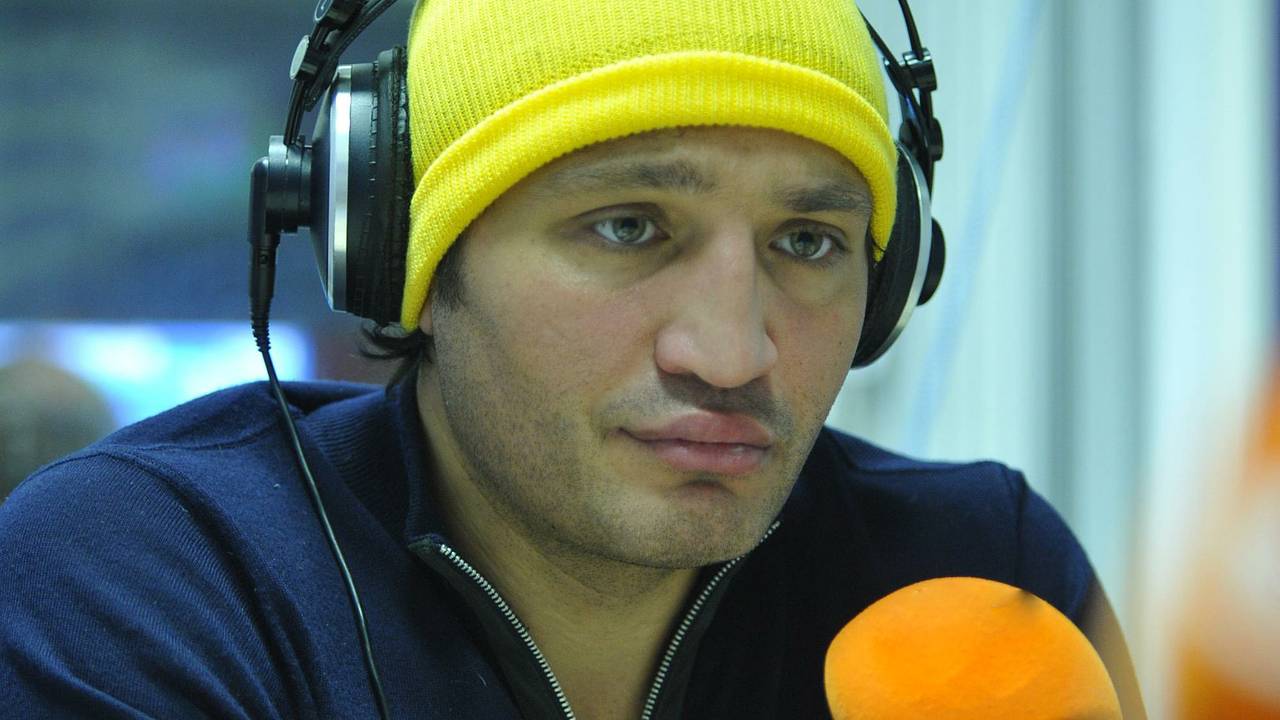 Зарабатывающий по 20 тысяч долларов в месяц звезда «Дома-2» рассказал о нехватке денег