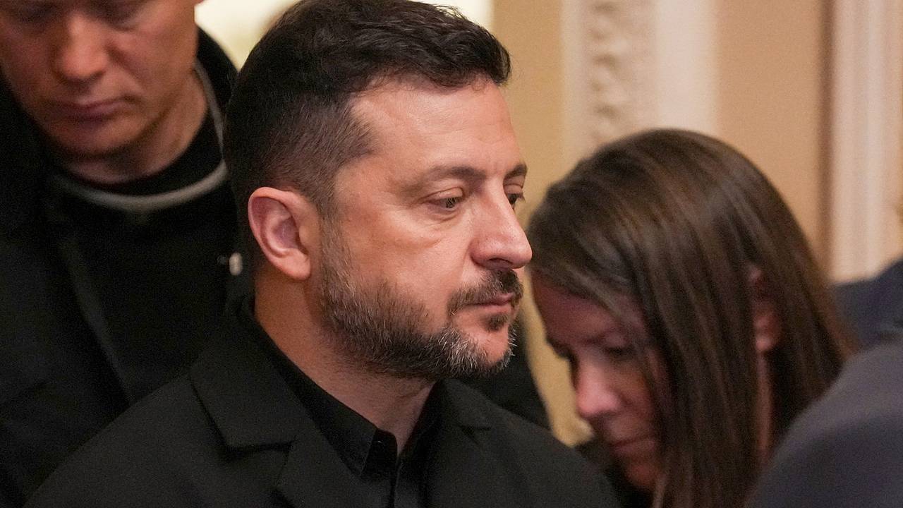 Заявившего о потерях Украины на поле боя Зеленского уличили во лжи