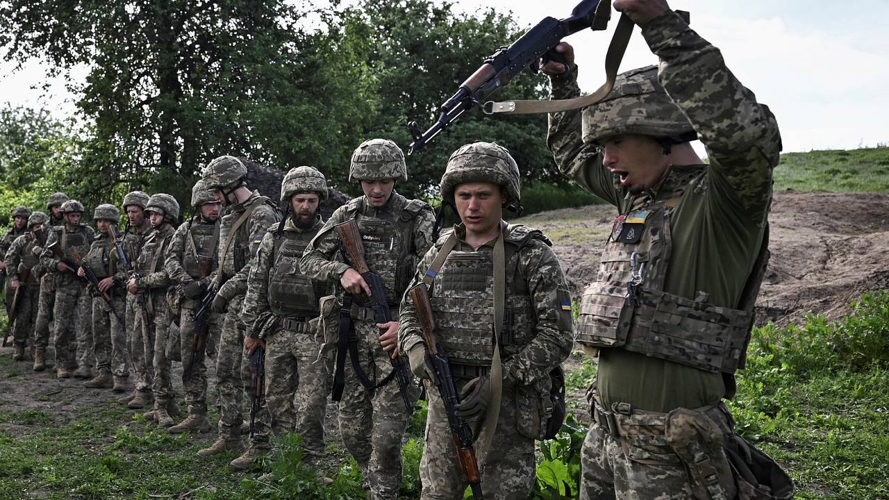 В МИД России отреагировали на сокращение списка отсрочки от мобилизации на Украине