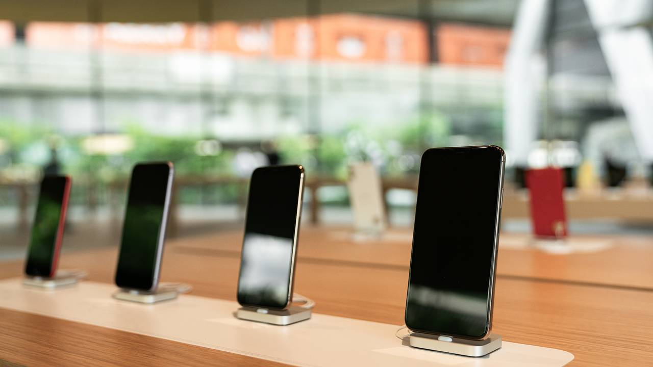 Раскрыта неожиданная причина не покупать дорогой смартфон