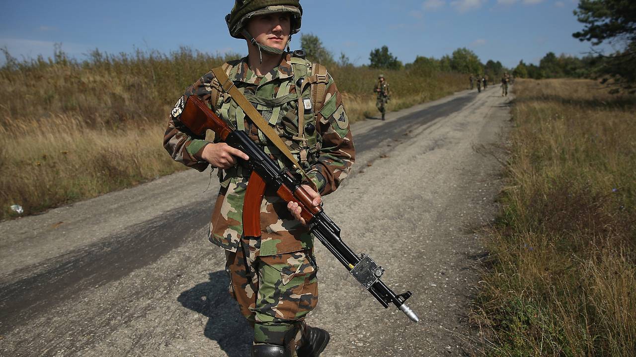 Граничащая с Украиной постсоветская страна увеличит военные расходы