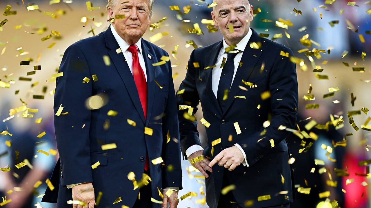 Президент ФИФА обратится к Трампу за помощью