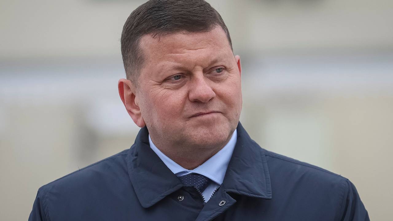 Залужный приехал в граничащую с Россией область