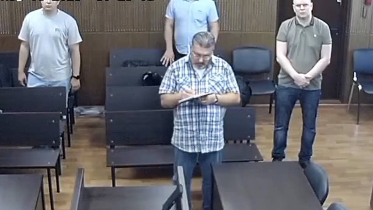 С бывшего начальника Казанского вокзала сняли электронный браслет