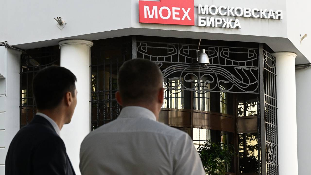 Аналитики не увидели поводов для устойчивого роста российского рынка акций Аналитики не увидели поводов для устойчивого роста российского рынка акций
