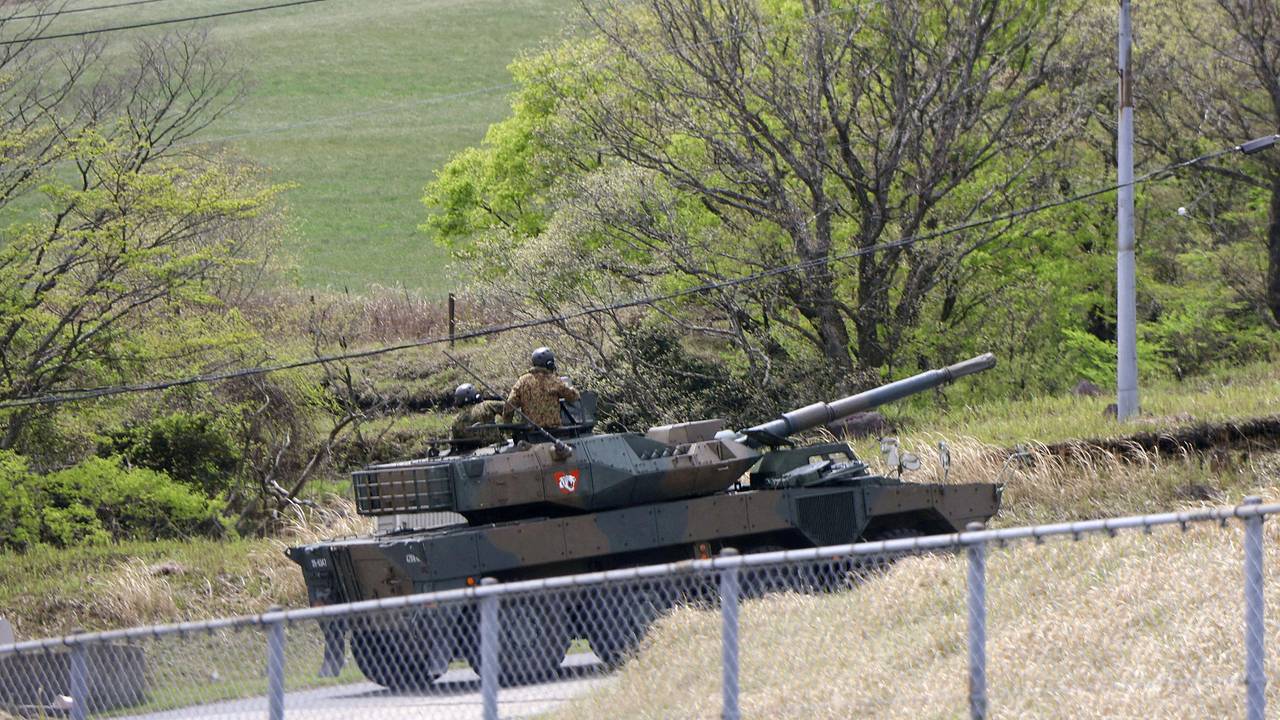 Япония решила нарастить военную мощь из-за «угрозы России»