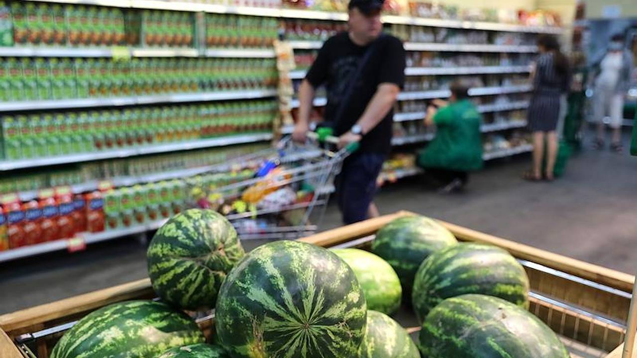 В Роскачестве призвали не стучать по арбузам
