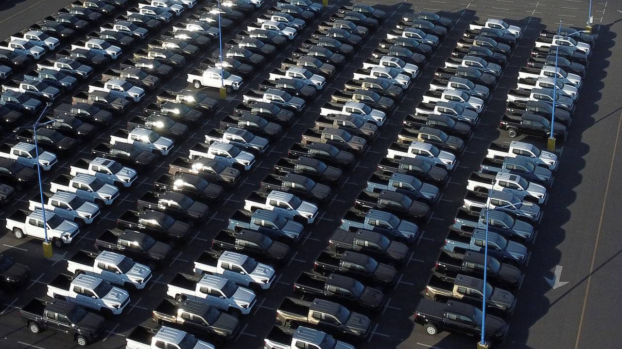 Toyota объявила два параллельных отзыва машин из-за нестандартной проблемы Toyota объявила два параллельных отзыва машин из-за нестандартной проблемы