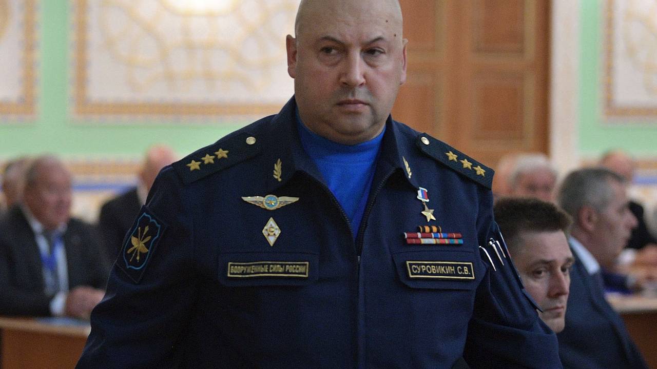 Российский военкор опубликовал посвященный Суровикину пост со словами «скоро, ждем»