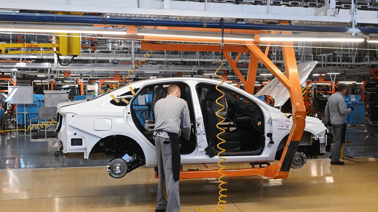 Путин объявил «АвтоВАЗу» благодарность Путин объявил «АвтоВАЗу» благодарность