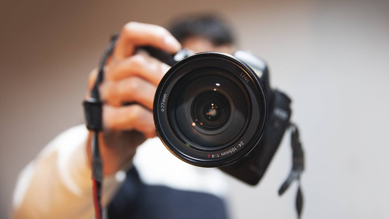 Фотограф накачивал молодых моделей наркотиками и насиловал их