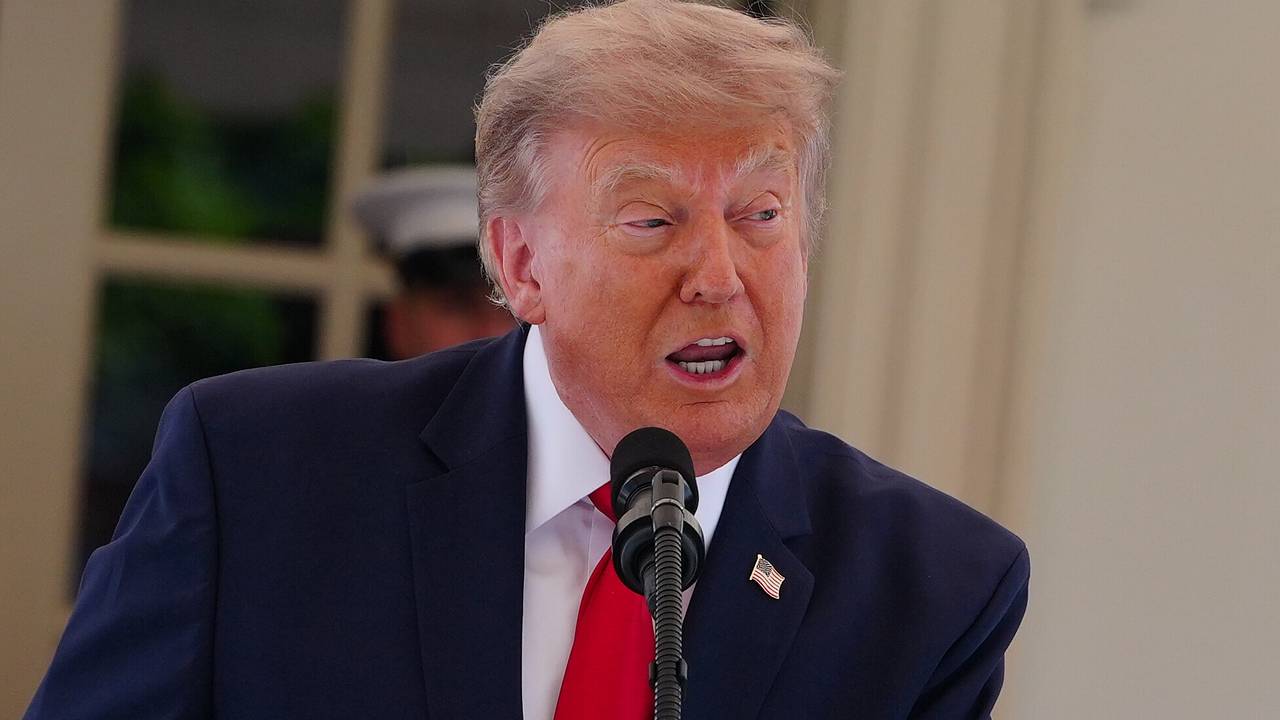 Трамп ответил на просьбу Зеленского срочно дать Украине ракеты для комплексов Patriot. Что сказал президент США?