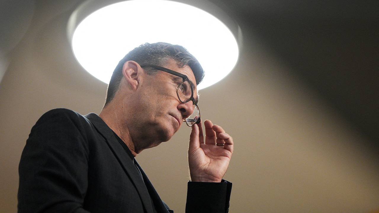 Премьер-министру Британии посоветовали вести себя в интернете менее «по-мужски»