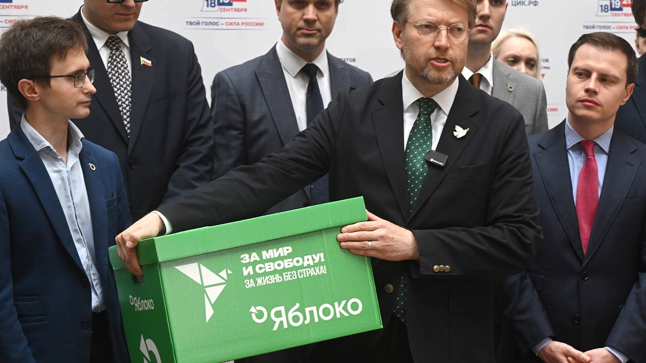Появились подробности попытки снять «Яблоко» с выборов