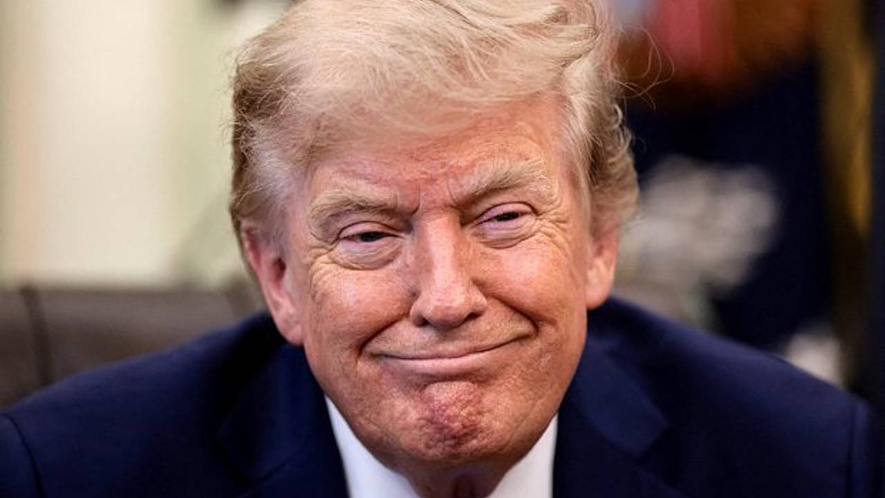 Трамп отпросился у Госдепа из-за необходимости вести войну