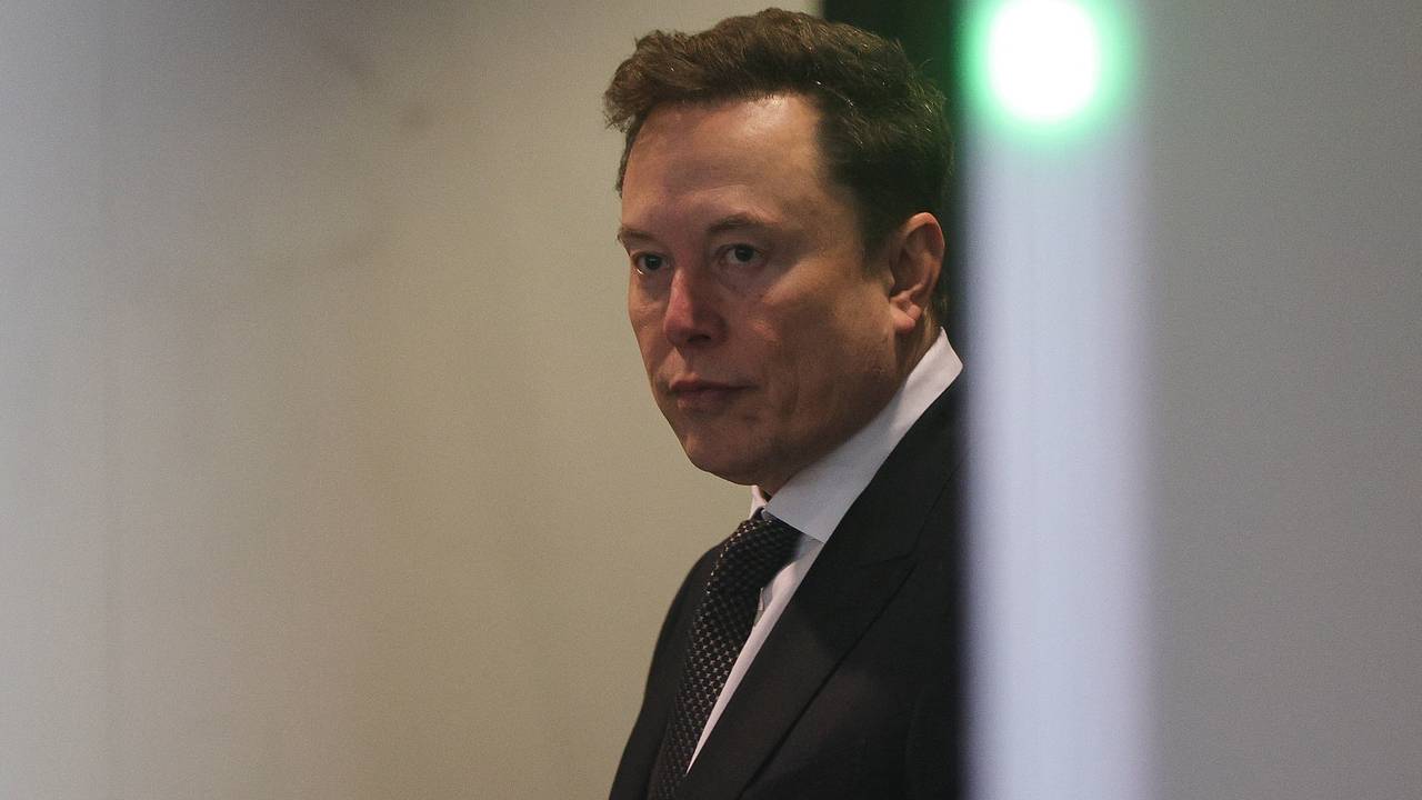 Украина попросила Илона Маска разрешить использование Starlink для ударов вглубь России. Что он ответил?