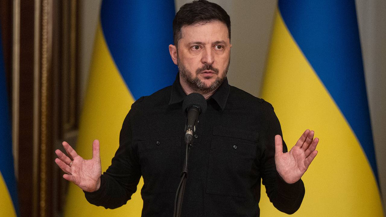 Зеленский выступил с призывом после мощного ночного удара по Украине