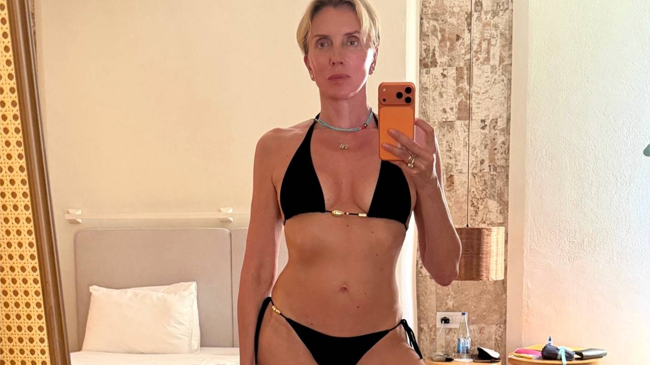 57-летняя Светлана Бондарчук оценила фигуру в бикини фразой «жить можно»