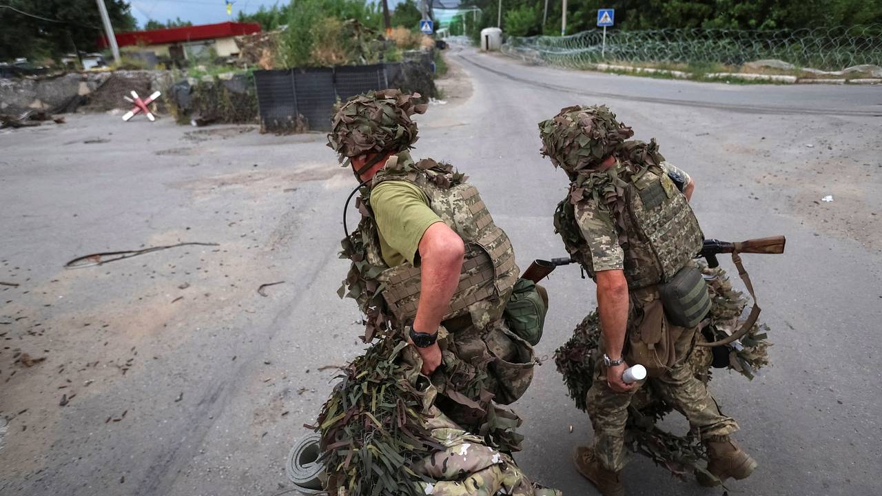 Боец ВСУ предрек окружение нескольких украинских населенных пунктов