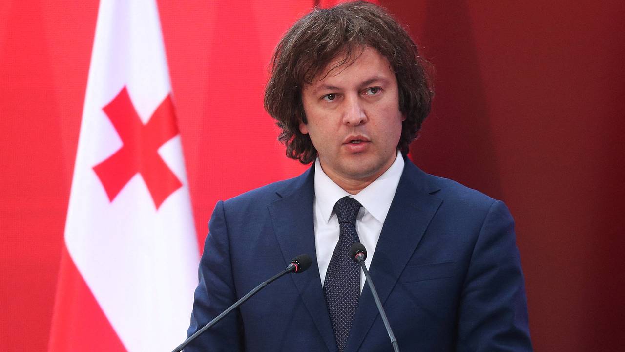 Премьер-министр Грузии объяснил отказ называть Россию врагом