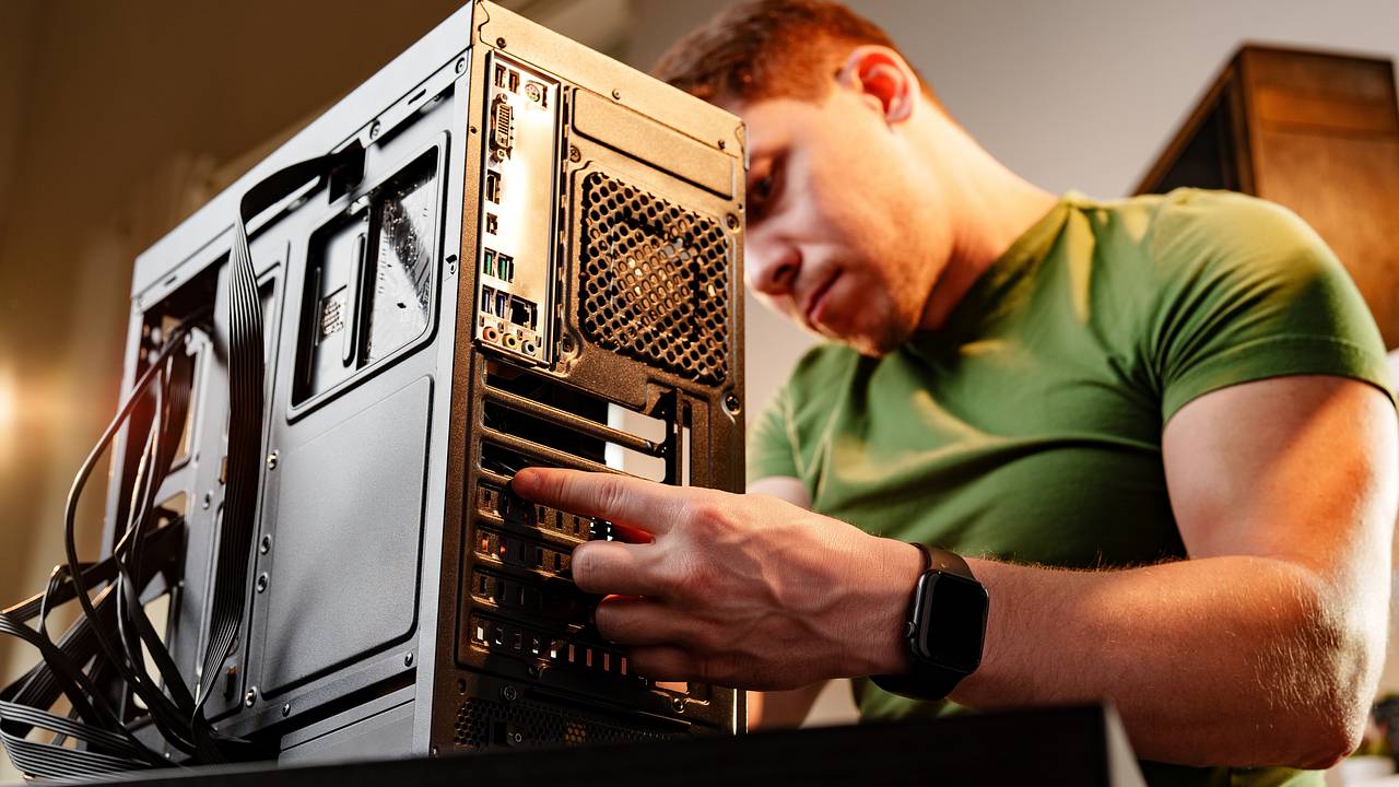 Предназначение старого разъема в компьютерах раскрыли Предназначение старого разъема в компьютерах раскрыли