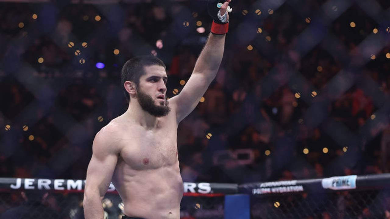Нурмагомедов оценил шансы Махачева стать величайшим бойцом UFC в истории