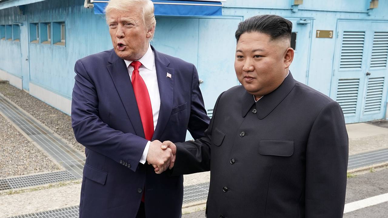 Трамп рассказал о дружбе с Ким Чен Ыном и вспомнил про его боеголовки