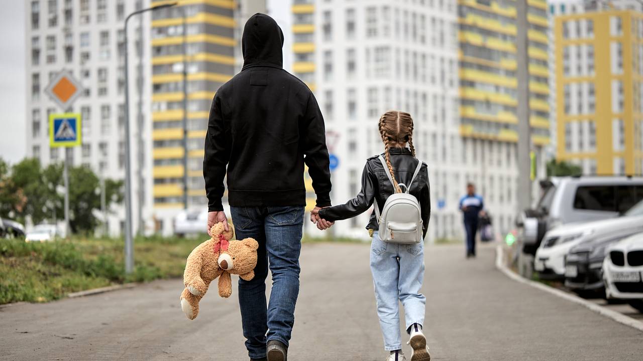 Девушка спустя 16 лет узнала шокирующую причину развода ее родителей