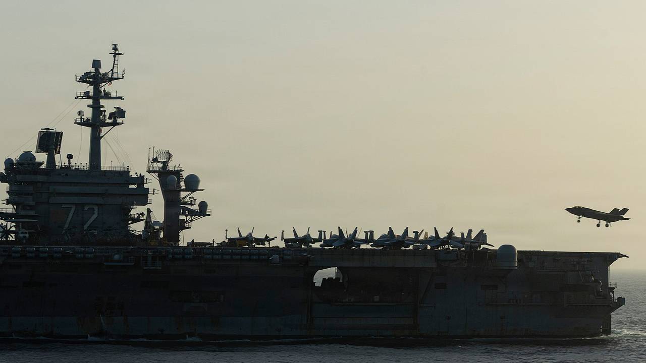 В США заявили о катастрофе из-за своего авианосца