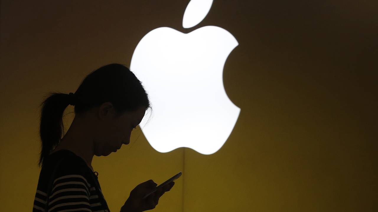 VK подала в суд на Apple
