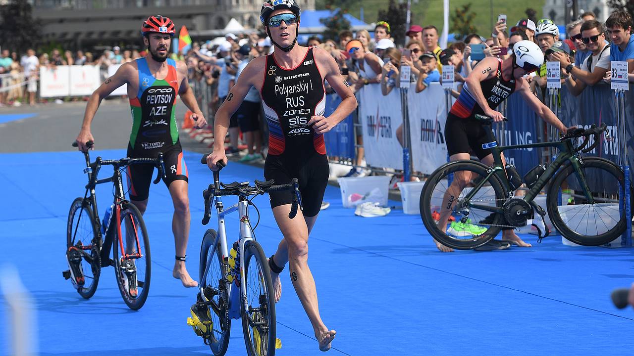 World Triathlon разрешила российским триатлонистам выступать с флагом World Triathlon разрешила российским триатлонистам выступать с флагом