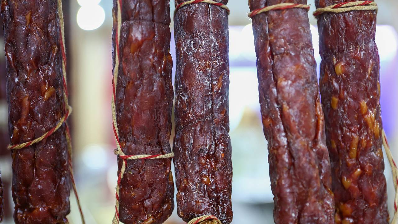 Онколог назвал главных провокаторов рака среди продуктов Онколог назвал главных провокаторов рака среди продуктов