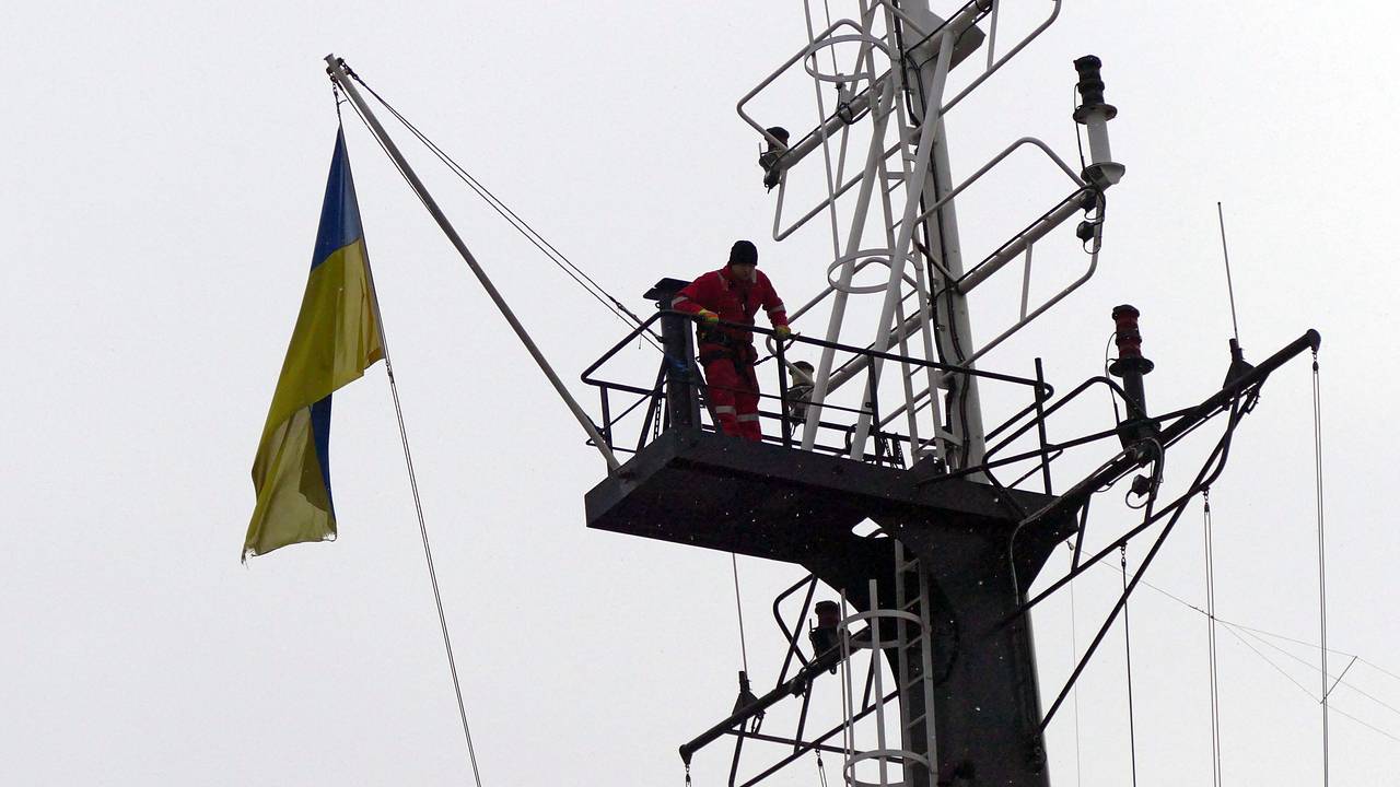 Крупные торговые суда перестали заходить в украинские порты Большой Одессы