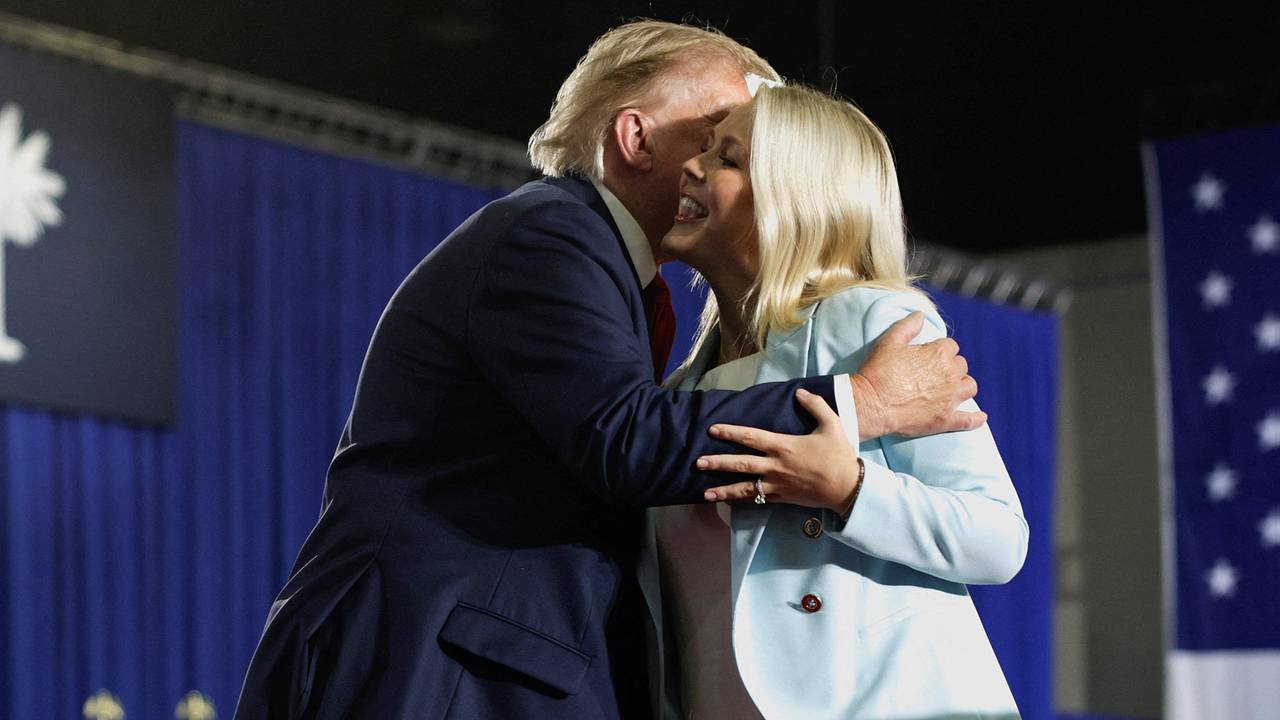 Трамп приревновал пресс-секретаря Белого дома к детям