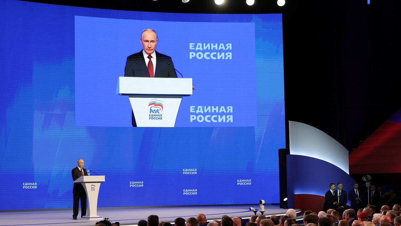 Путин заявил об отсутствии популизма у «Единой России»
