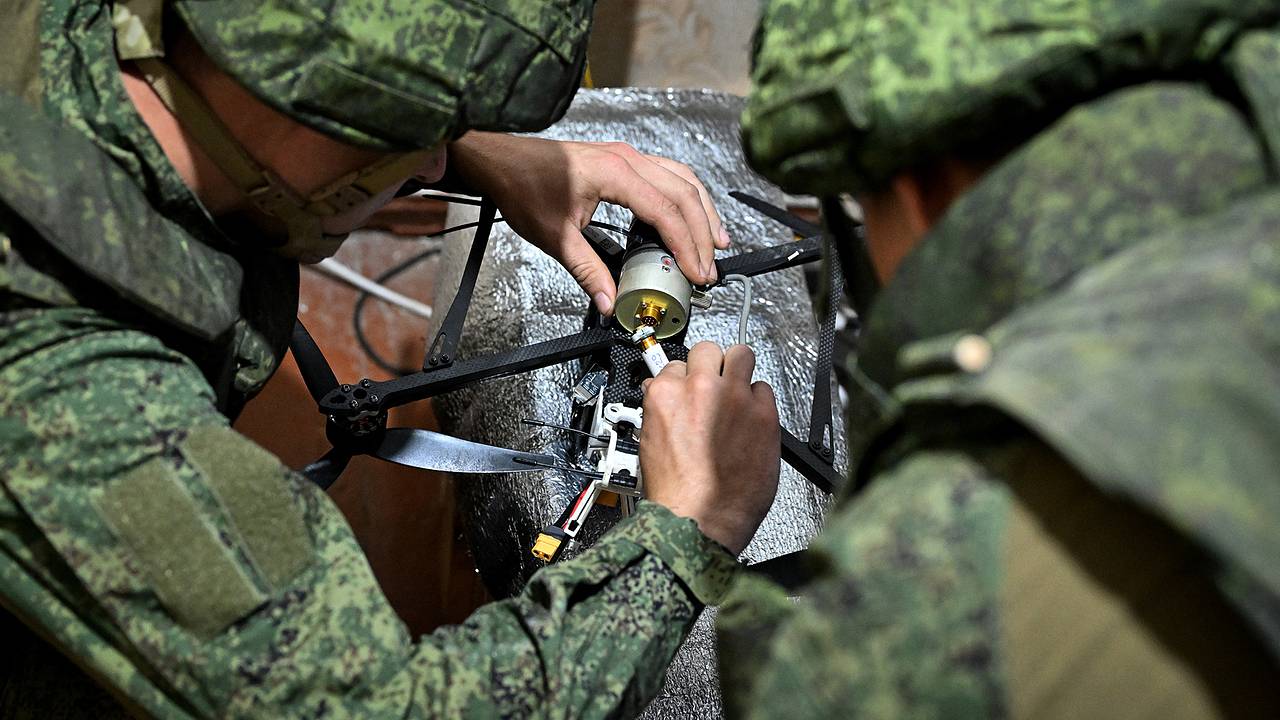 Российские войска уничтожили пункт элитного подразделения БПЛА ВСУ в херсонской школе Российские войска уничтожили пункт элитного подразделения БПЛА ВСУ в херсонской школе