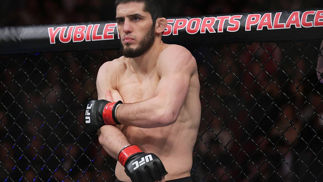 Махачев раскрыл планы на ближайшее будущее в UFC