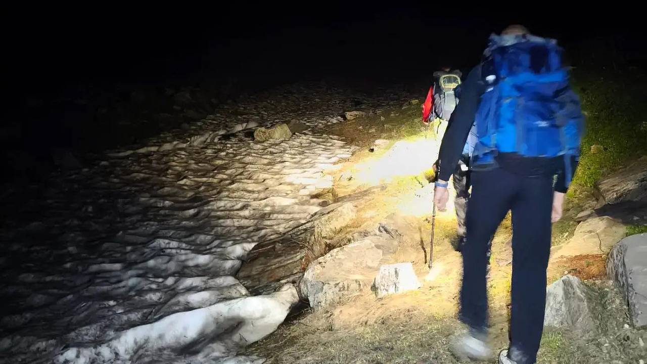 Туриста почти сутки спасали с горы в Сочи после приступа